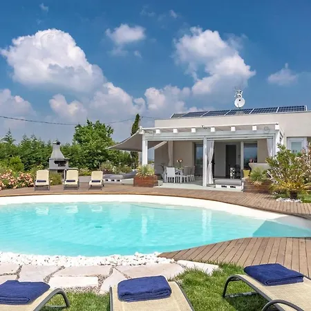Villa Lisa 8-2